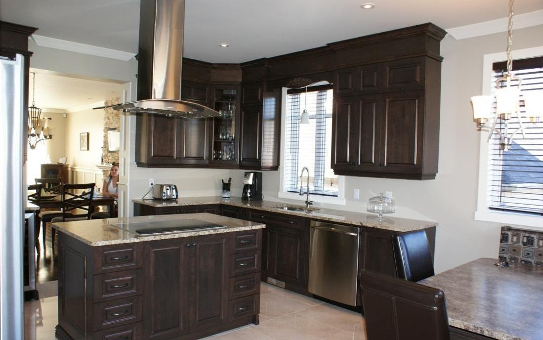 Armoire de cuisine Bromont Ebénisterie Clermont armoire de cuisine